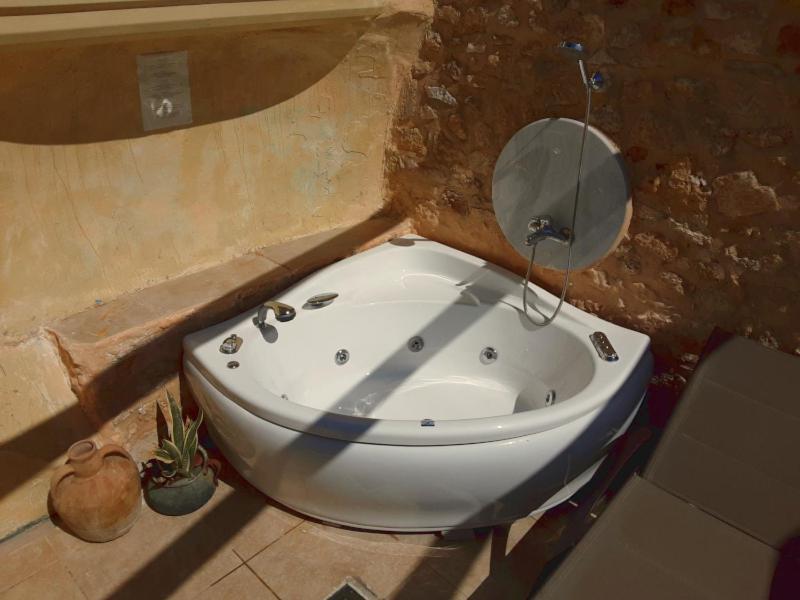 Hamam Oriental Suites Rethymno  ภายนอก รูปภาพ